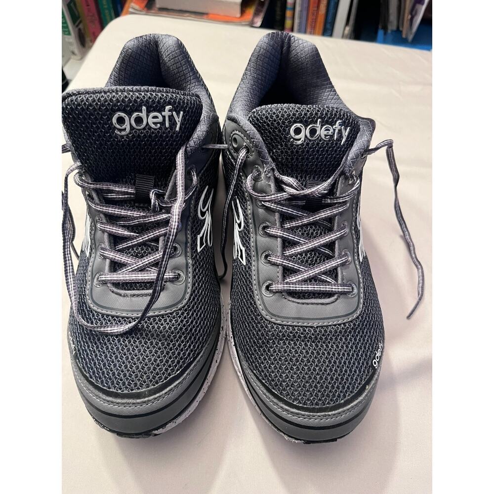 GDEFY VersoShock Orthotic Walking Sneaker Mighty Walk Light Gray Women 10